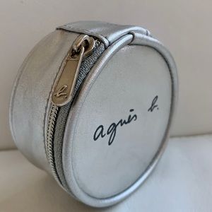 Agnes B. silver compact powder holder / coin purse